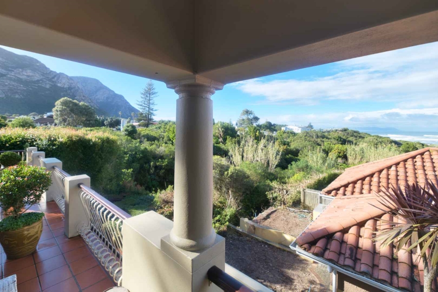 4 Bedroom Property for Sale in Kwaaiwater Western Cape